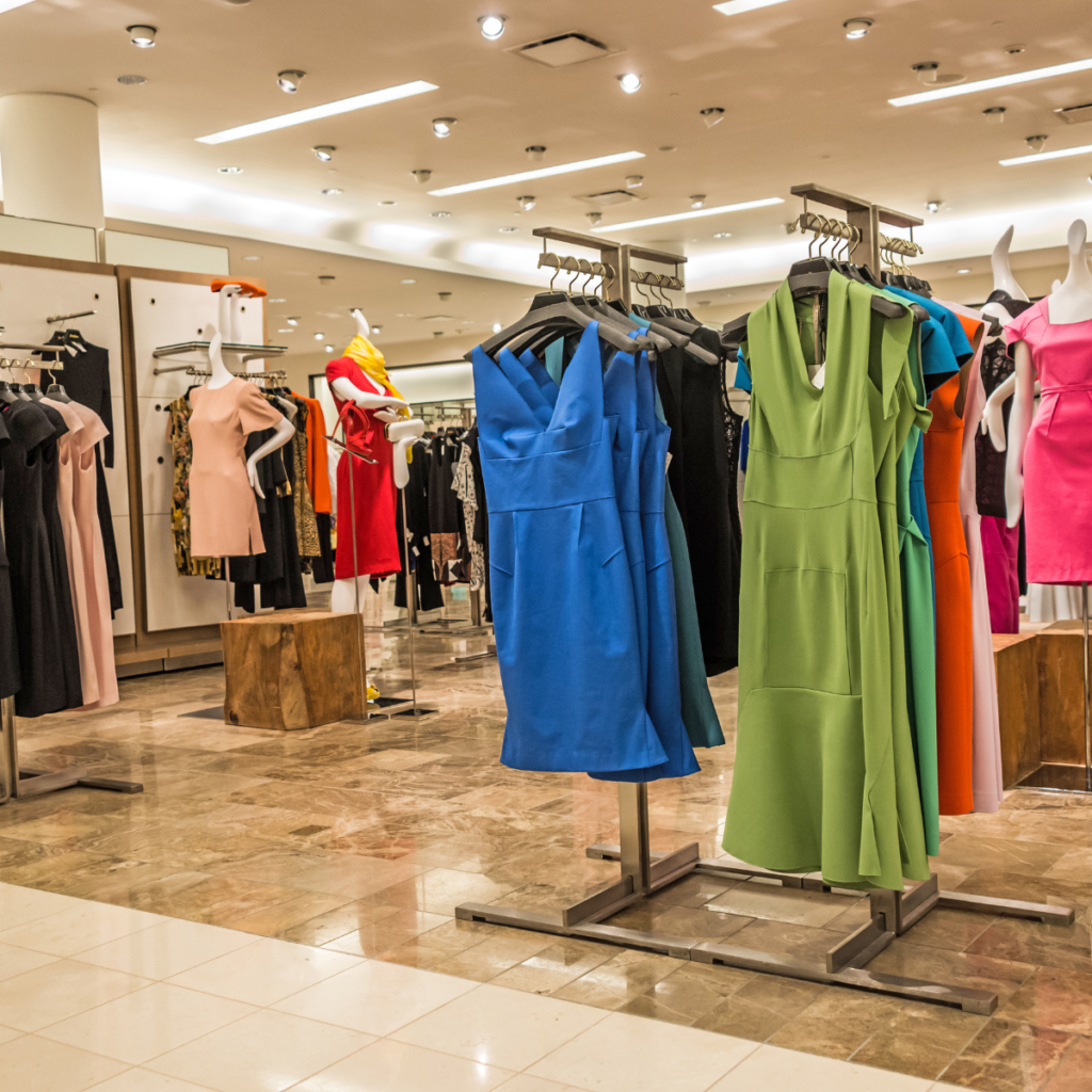 Aménagement intérieur boutique franchisé Étikashion